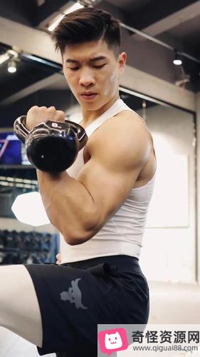 《21天获得八块腹肌：男士健身速成视频教学》