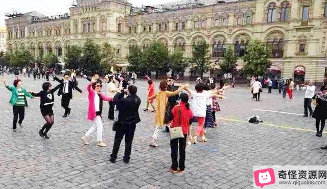 轻松学习广场舞：《广场舞视频教程》